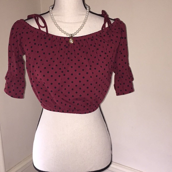 Forever 21 Tops - Elegant Off-Shoulders Crop Knit Top (NWOT)